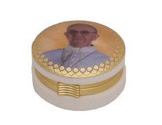 Add to Cart Rosary holder of Pope Francis round Rosary holder of Pope Francis round